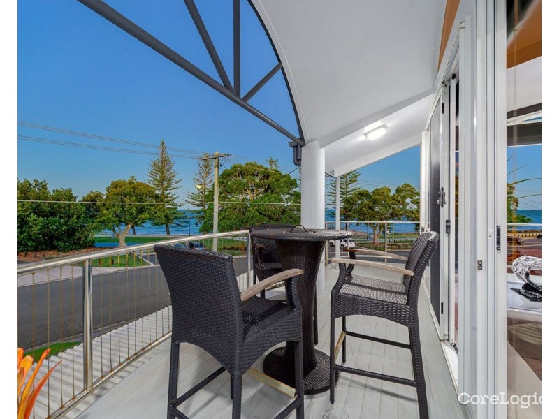 21 Kennedy Esplanade, Scarborough QLD 4020