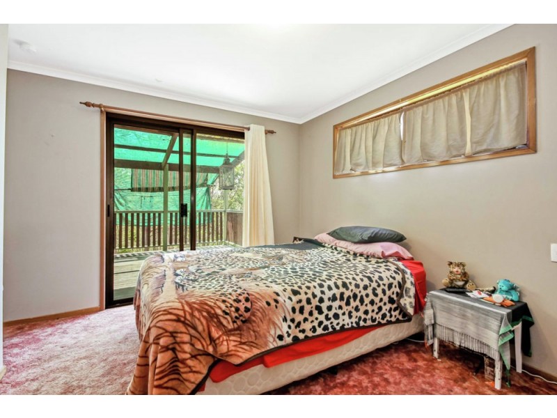 290 Woodward Road, Armstrong Creek QLD 4520