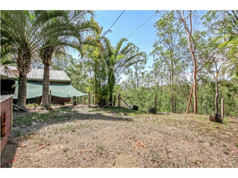 290 Woodward Road, Armstrong Creek QLD 4520