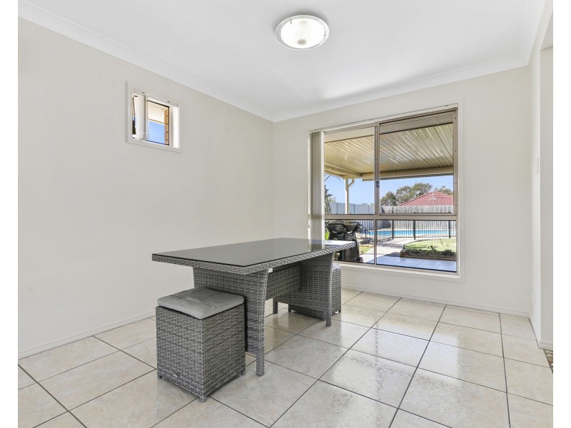 6 Gilbert Street, North Lakes QLD 4509