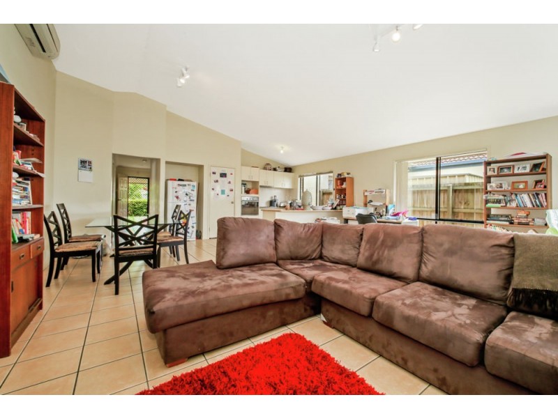 14 Whitfield Crescent, North Lakes QLD 4509