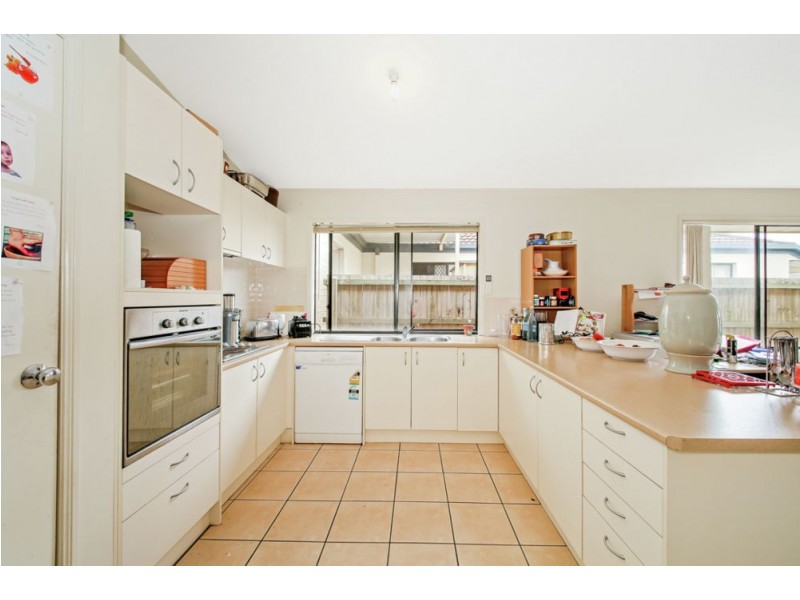 14 Whitfield Crescent, North Lakes QLD 4509