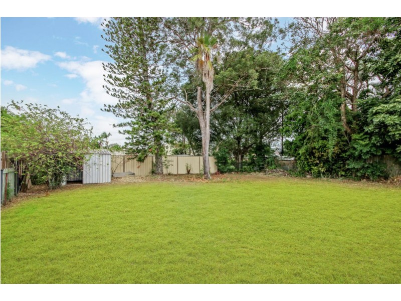 12 Evelyn Street, Kallangur QLD 4503