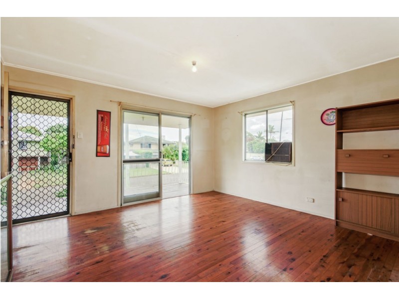 12 Evelyn Street, Kallangur QLD 4503