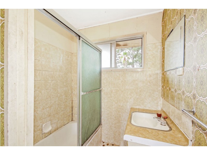 12 Evelyn Street, Kallangur QLD 4503