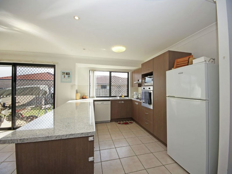 6 Hind Court, Bellmere QLD 4510