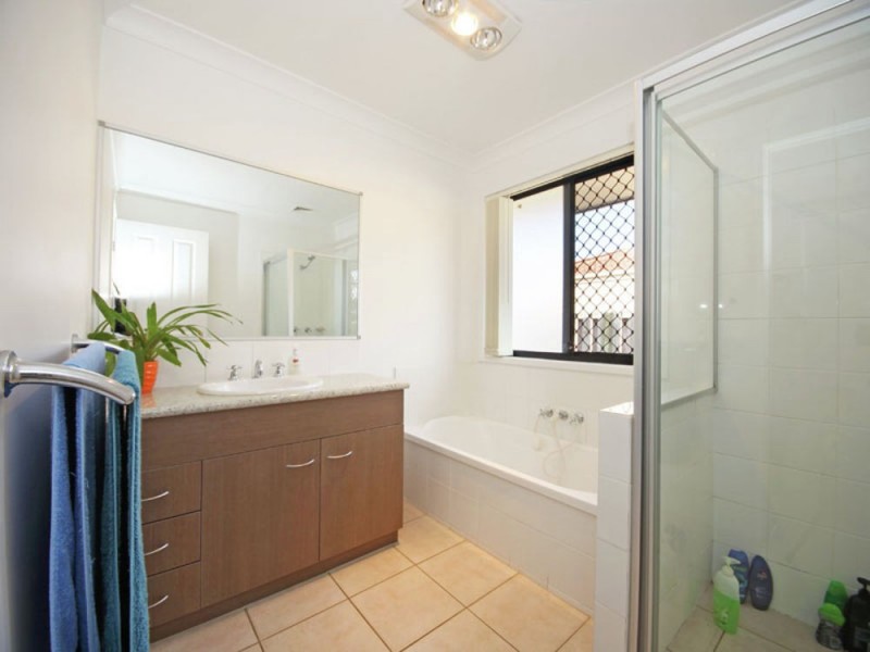 6 Hind Court, Bellmere QLD 4510