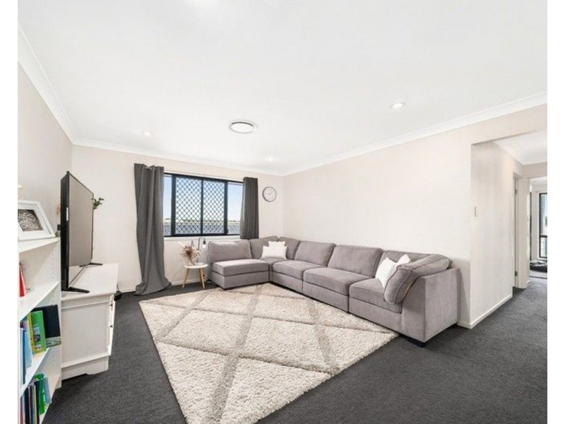 21 Bellthorpe Circuit, Kallangur QLD 4503