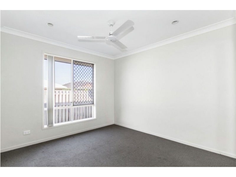 27 Denham Crescent, North Lakes QLD 4509