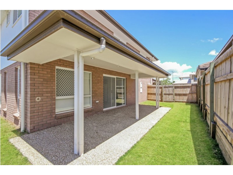 72 Mapleton Drive, North Lakes QLD 4509