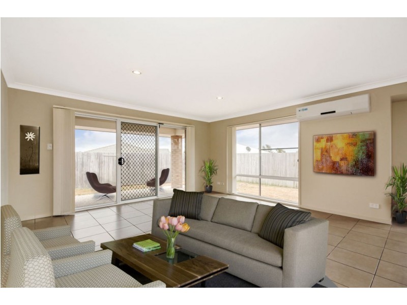 8 Feather Court, Morayfield QLD 4506