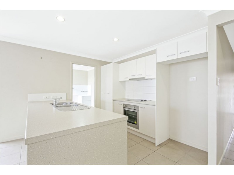 8 Feather Court, Morayfield QLD 4506