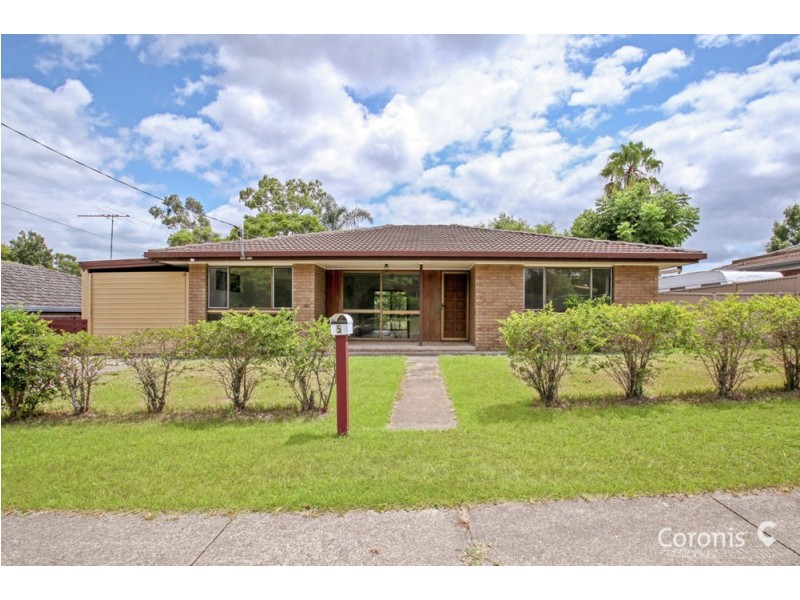 5 Chambery Road, Petrie QLD 4502