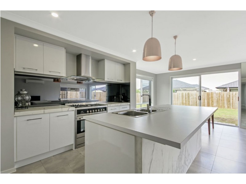 19 Waterbird Crescent, Caboolture QLD 4510