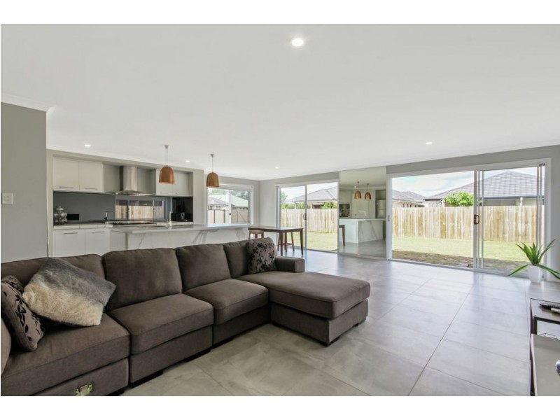 19 Waterbird Crescent, Caboolture QLD 4510