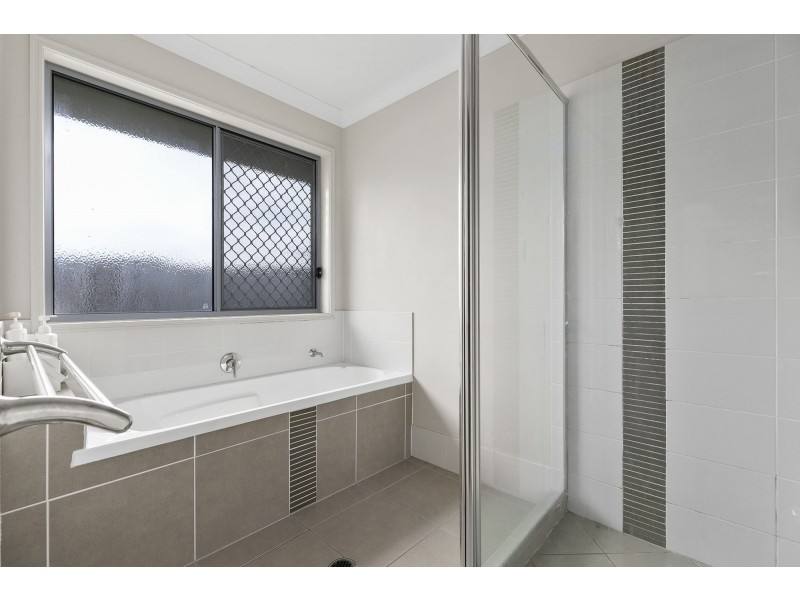 12 Feather Court, Morayfield QLD 4506