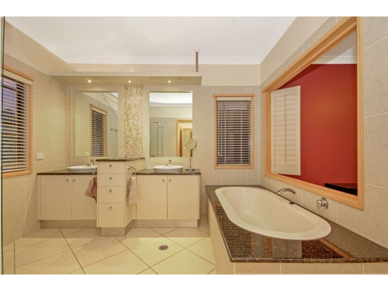 16 Senior Close, North Lakes QLD 4509