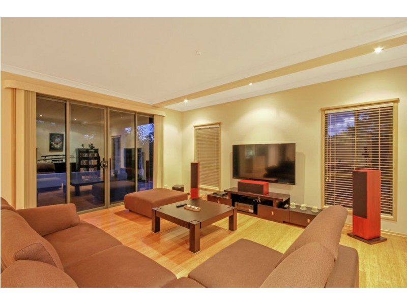 16 Senior Close, North Lakes QLD 4509