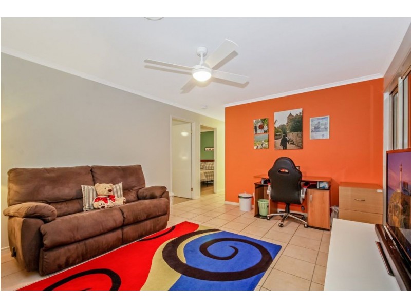 19 Vibrant Court, Dakabin QLD 4503