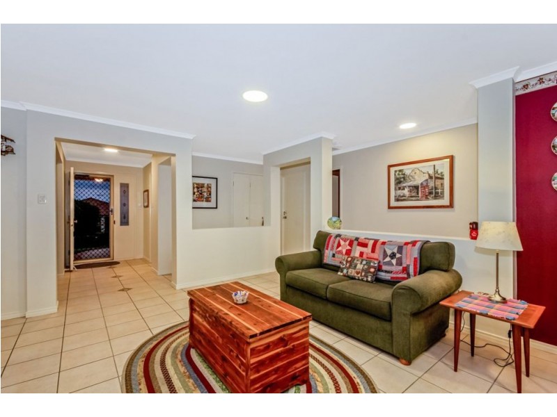 19 Vibrant Court, Dakabin QLD 4503