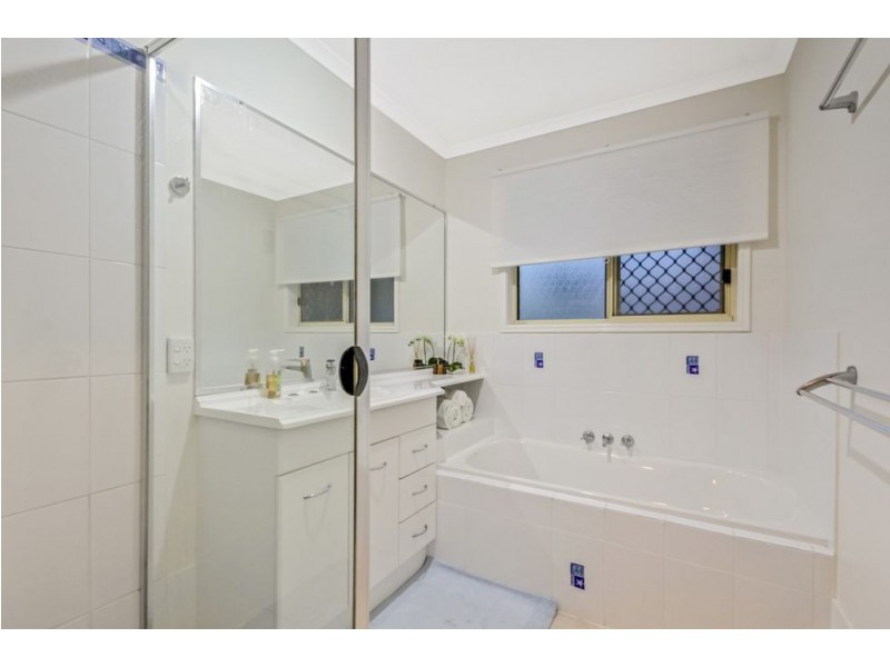 19 Vibrant Court, Dakabin QLD 4503