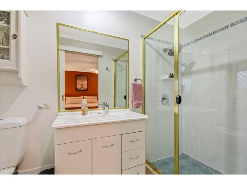 19 Vibrant Court, Dakabin QLD 4503