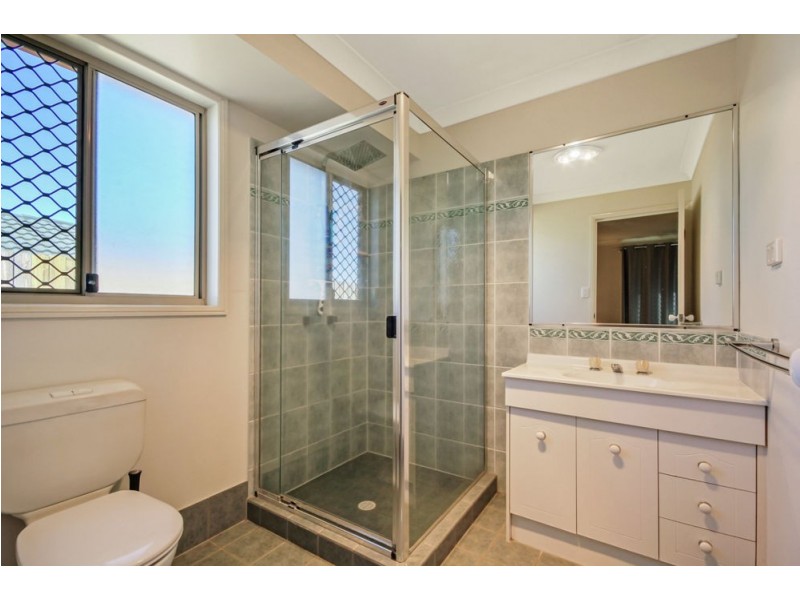 8 Abernant Court, Dakabin QLD 4503