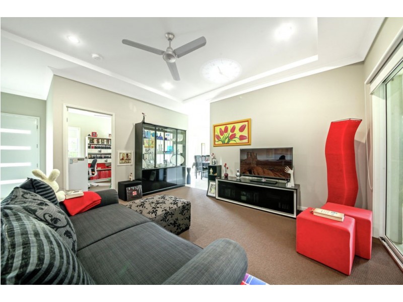 1 KOWARI CRESCENT, North Lakes QLD 4509