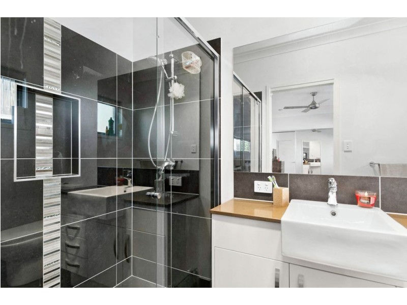 5 Capuchin Close, Dakabin QLD 4503