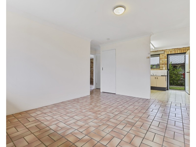 4/51 Ellen Street, Woody Point QLD 4019