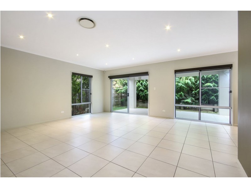 11 Holly Cresent, Griffin QLD 4503