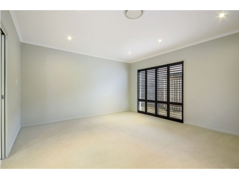 11 Holly Cresent, Griffin QLD 4503