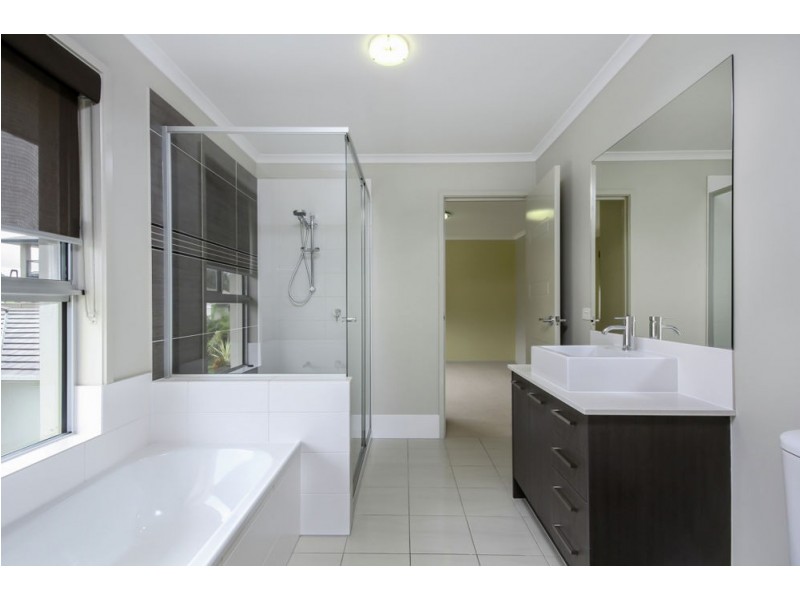 11 Holly Cresent, Griffin QLD 4503