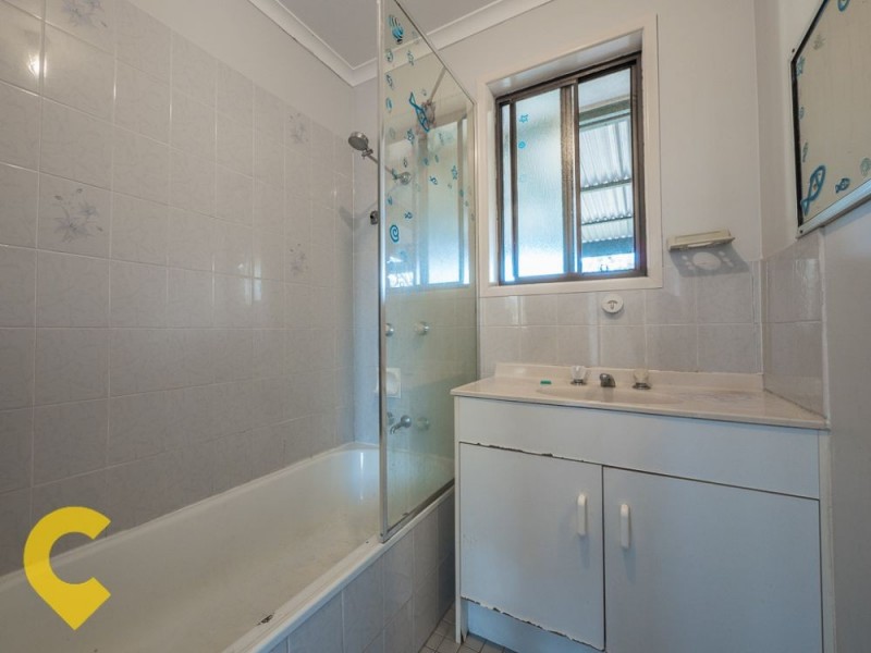 37 Moatah Drive, Beachmere QLD 4510