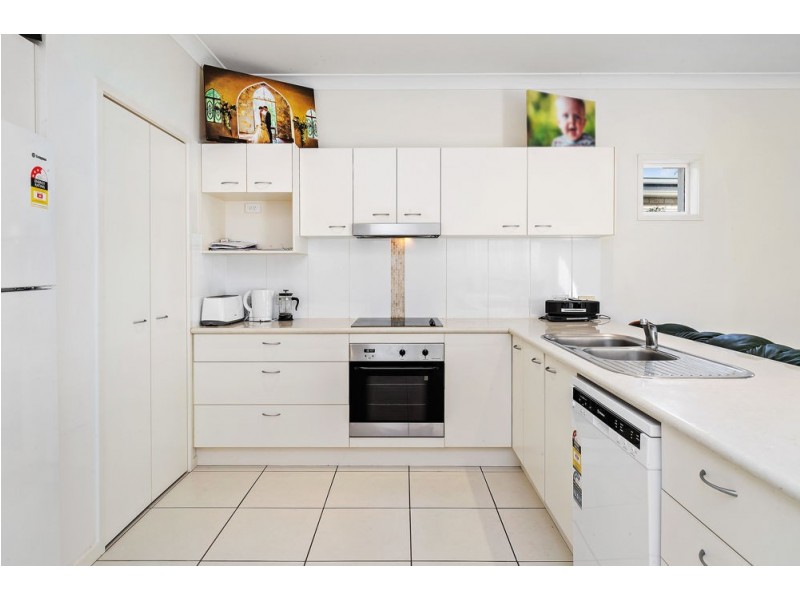 9 Silkyoak Court, North Lakes QLD 4509