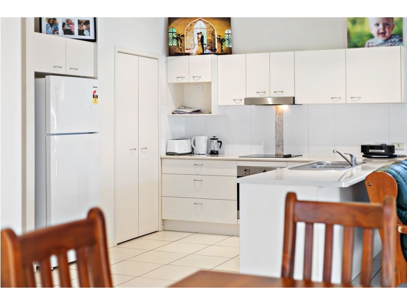 9 Silkyoak Court, North Lakes QLD 4509