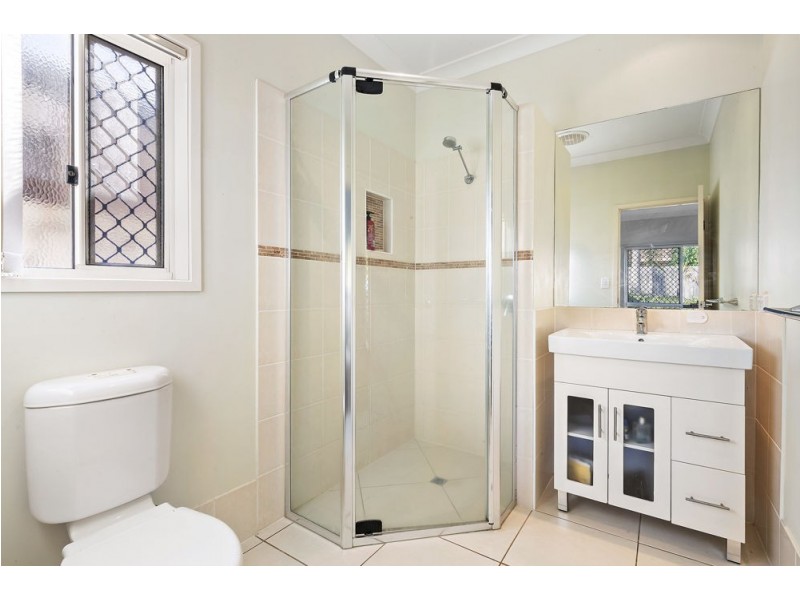 9 Silkyoak Court, North Lakes QLD 4509