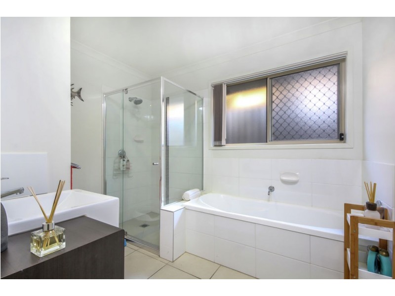 19 Bowerbird Crescent, Dakabin QLD 4503