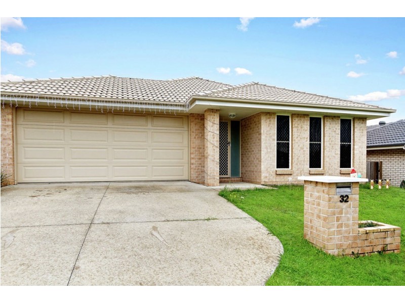 32 Duporth Crescent, Dakabin QLD 4503
