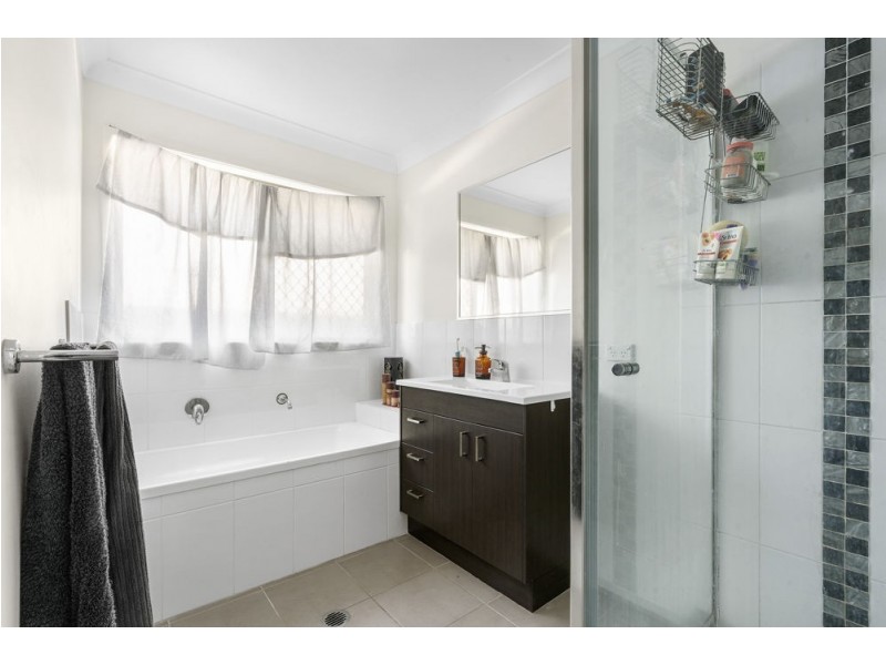 13 Applewood Court, Kallangur QLD 4503