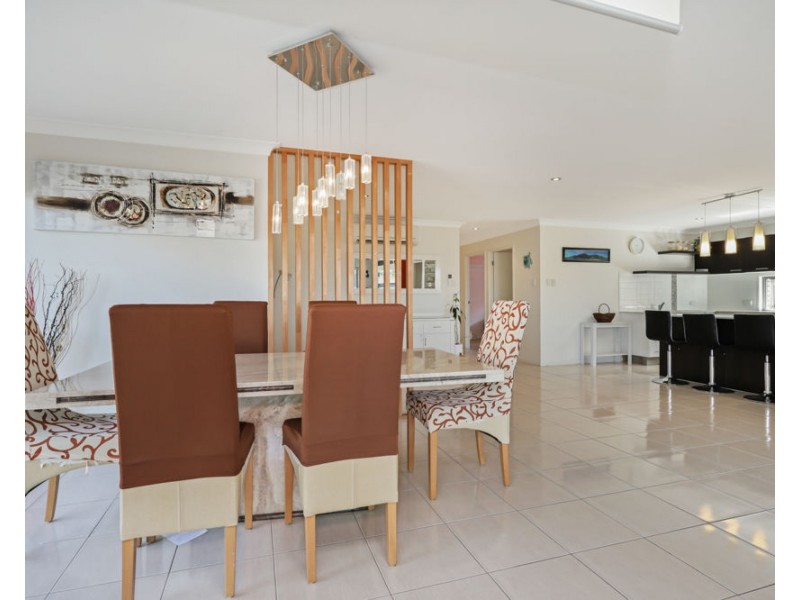 4 Chamomile street, Griffin QLD 4503