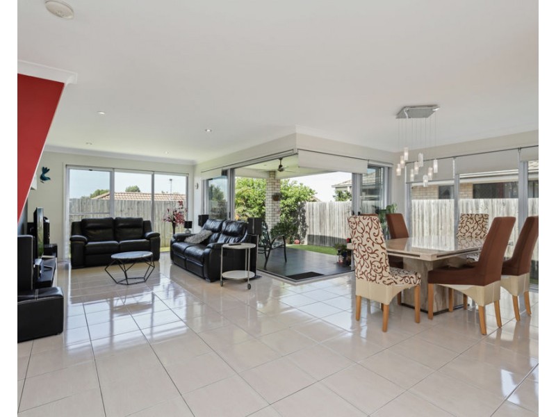 4 Chamomile street, Griffin QLD 4503