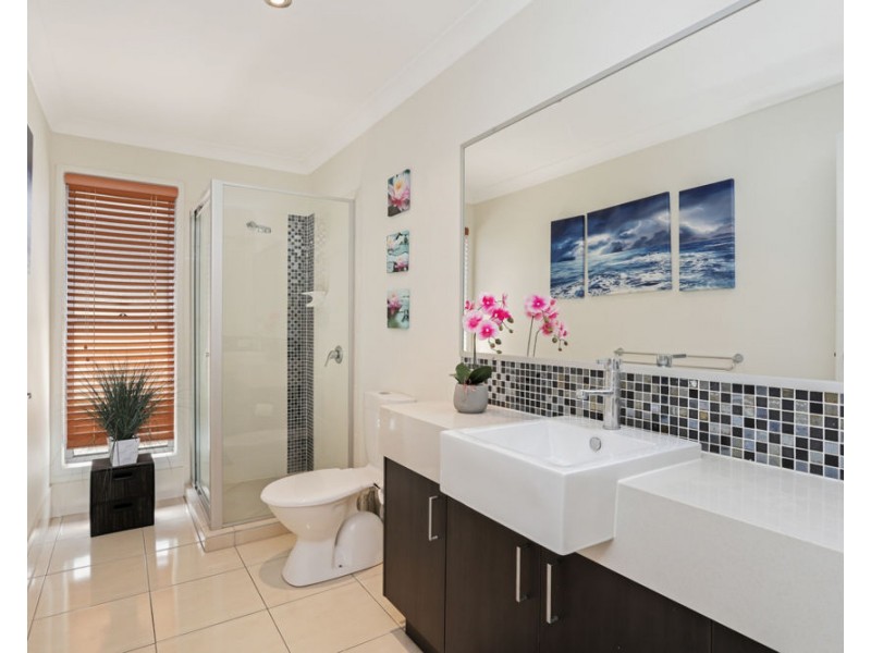 4 Chamomile street, Griffin QLD 4503
