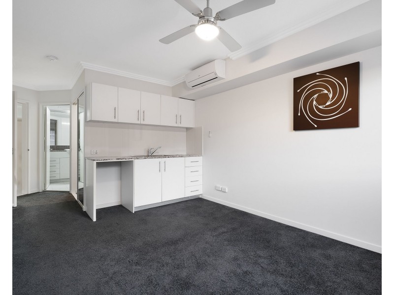 205/89 Landsborough Avenue, Scarborough QLD 4020