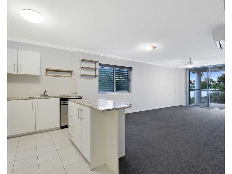 205/89 Landsborough Avenue, Scarborough QLD 4020