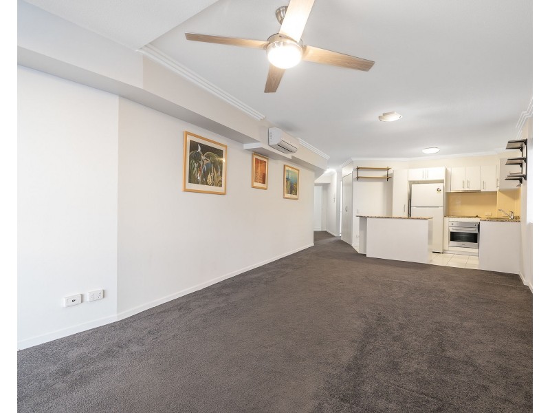 205/89 Landsborough Avenue, Scarborough QLD 4020