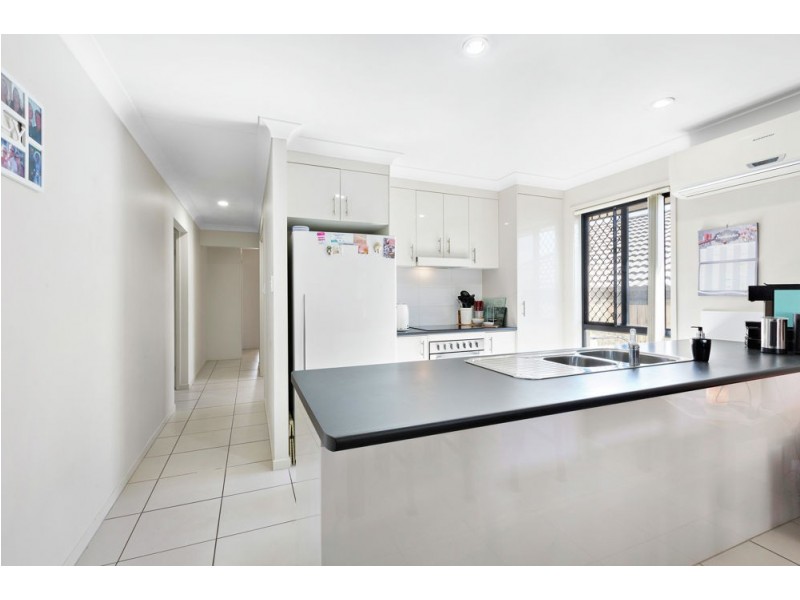 49 Menara Circuit, North Lakes QLD 4509