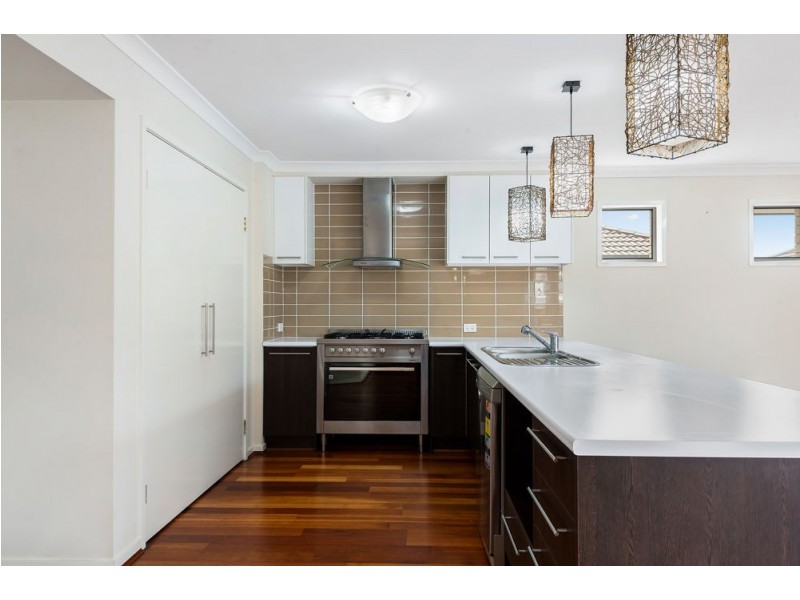 4 Foambark Street, North Lakes QLD 4509