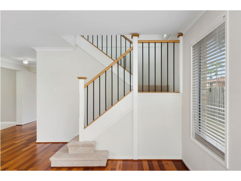4 Foambark Street, North Lakes QLD 4509