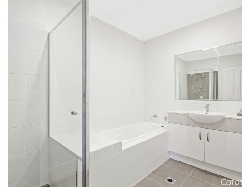 1/2 Tarong Avenue, North Lakes QLD 4509